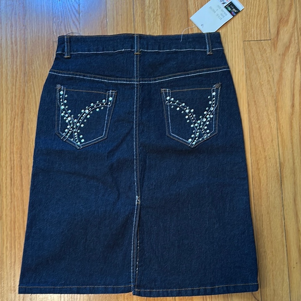 Lovesweet Sz Jr 7 Embellished Denim Skirt 22 length 28 waist